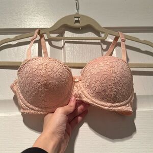 Women’s Bra With Padding & Adjustable Straps (32A)